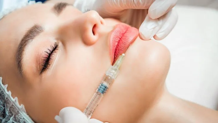 Eskişehir Dudak Dolgusu: 18 Sıkça Sorulan Soruya Cevap (SSS Rehberi 2026)